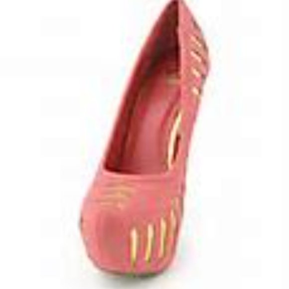 High heels - Picture 2 of 4